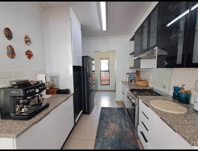 4 BEDROOM DUPLEX FOR SALE IN SUMMERSET
